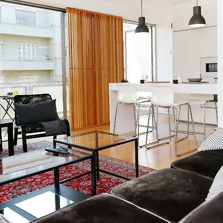 Balcony Over Апартаменты *